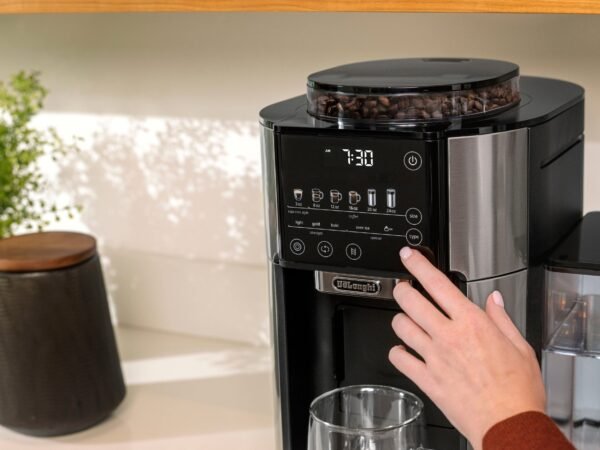 De'Longhi - TrueBrew Automatic Single Serve, 8 oz to 24 oz Coffee Maker with Bean Extract Technology - Stainless